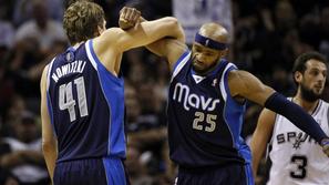 Dirk Nowitzky Vince Carter Dallas Mavericks San Antonio Spurs NBA končnica