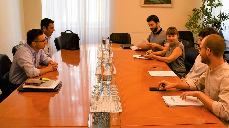 Sestanek LMŠ in Levice