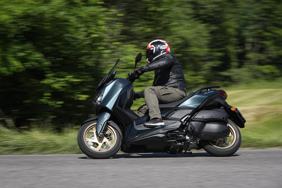 Yamaha XMAX 300