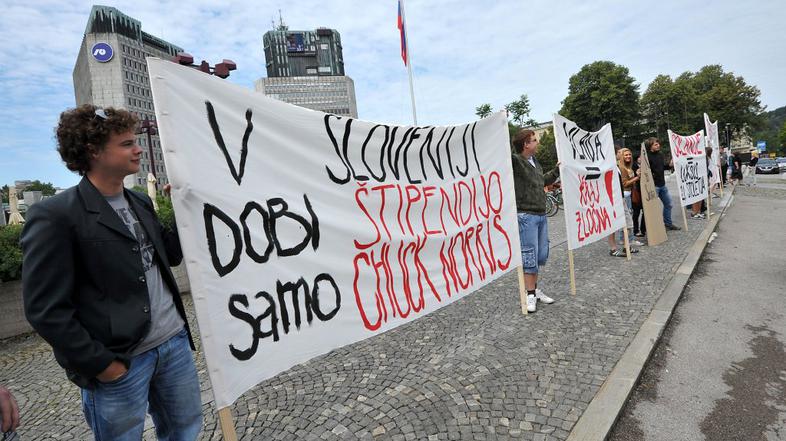 shod, dijaki, štipendije