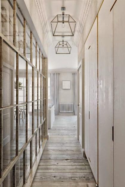 Garsonjera v srcu Prage, Anton Medvedev