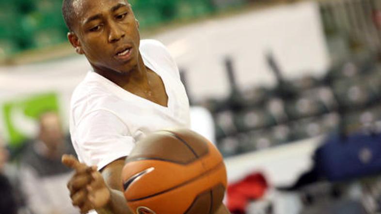 JaJuan Smith je z Olimpijo sklenil pogodbo do konca sezone 2008/09.