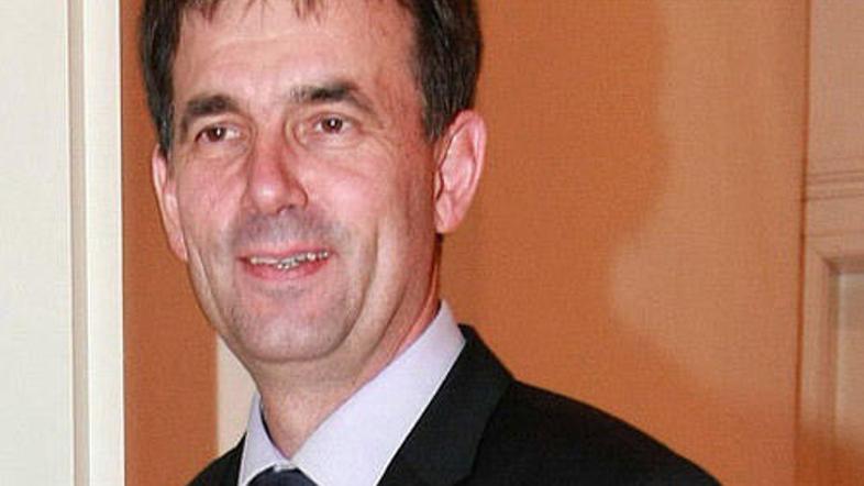 Stanislav Vojsk od včeraj ni več predsednik uprave Elektra Maribor. Mandat bi mu