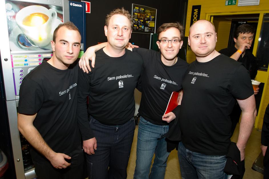 Hitov rojstni dan stresel Cvetko