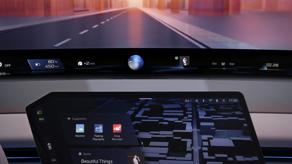 BMW Panoramic View iDrive infozabavni infotainment sistem zaslon | Avtor: BMW