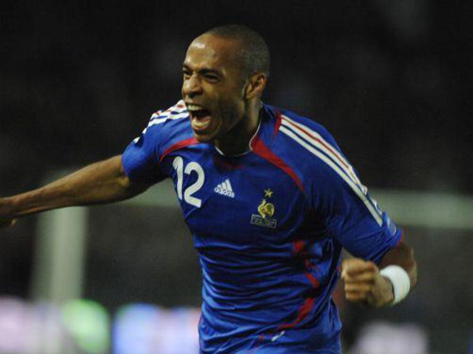 Thierry Henry si z zloglasno roko ni pridobil oboževalcev. (Foto: AFP)