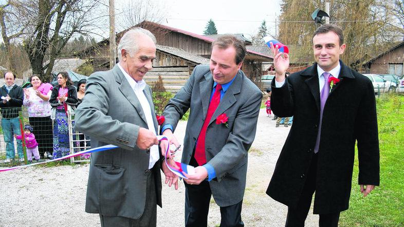 Matija Hočevar (levo) v družbi trebanjskega župana Alojzija Kastelica in Stanka 