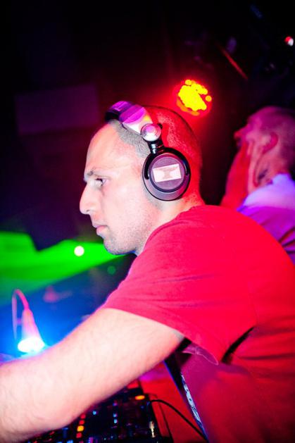 ČRNA SENZACIJA - HARD TECHNO S FATIMO HAJJI