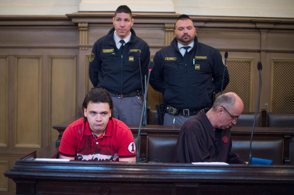 Stefan Cakić, Sojenje