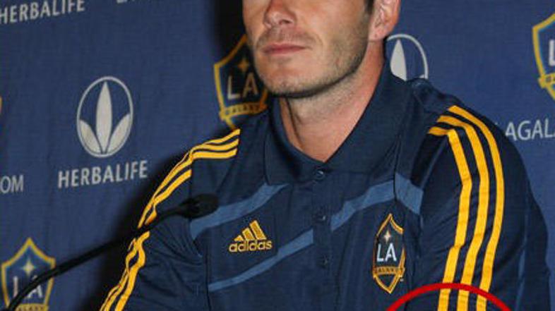 David Beckham si je za deseto obletnico zakona podaril še eno tetovažo.