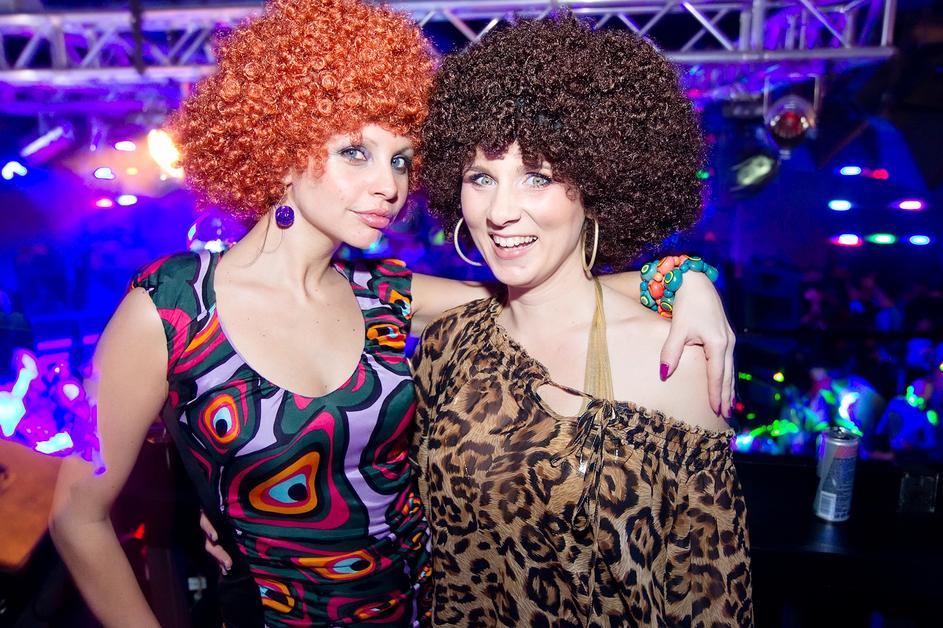 Benassi nasitil maškare v Inboxu