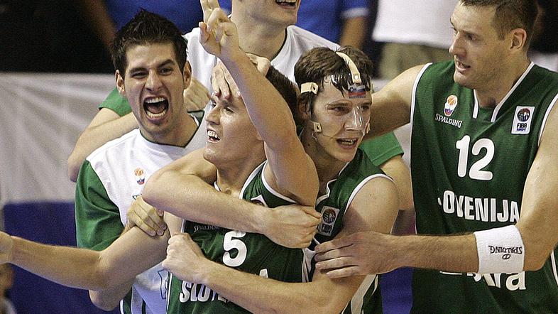 Slovenci bodo v drugi del odpotovali s polnim izkupičkom točk.