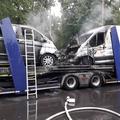 Požar tovornjaka s kombiji na počivališču Polskava