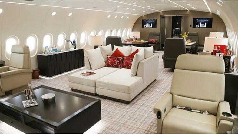 Roman Abramovič Boeing 767 letalo