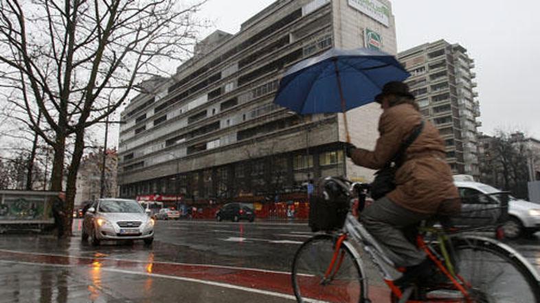 Prihodnji teden se b nadzorni odbor lastnikov in upravnik SPL sestal s stanovalc
