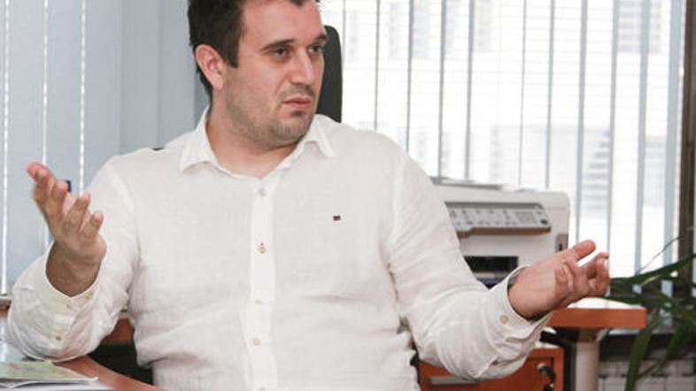 Športniki v kiolektivnih športih so se znašli v veliki finančni krizi sporoča pr