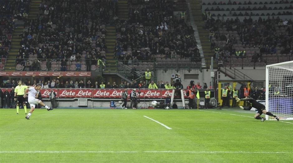 Handanović Totti Inter Milan AS Roma Serie A Italija liga prvenstvo | Avtor: EPA