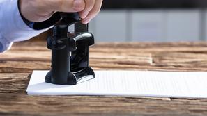 dokument potrdilo žig