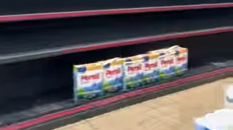 Hofer, prazne police