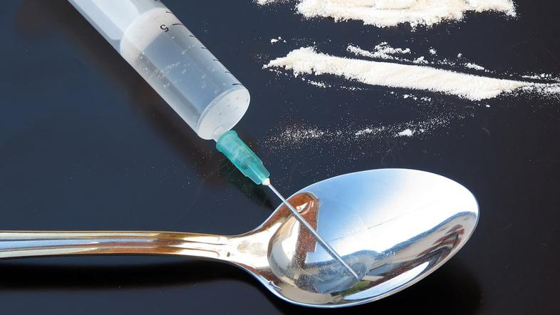 TZlepotazdravje 28.06.12, droga, heroin, igla, foto: shutterstock