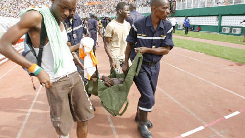 Prizori, ki jim ne bi smeli biti priča na nogometnih igriščih.