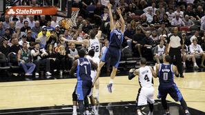 Dirk Nowitzky Dallas Mavericks San Antonio Spurs NBA končnica