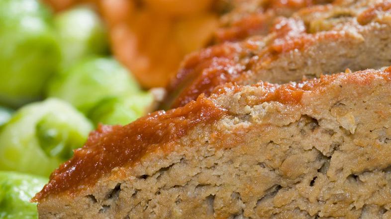 Pecite jo približno eno uro. (Foto: Shutterstock)