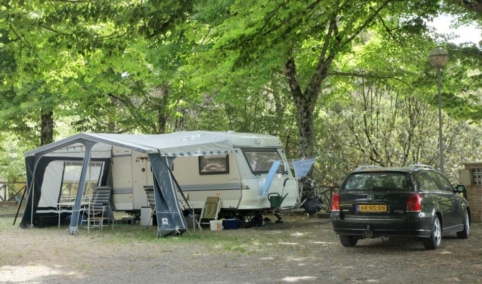 43-letnico iz kampa Fiesa odpeljali v pridržanje