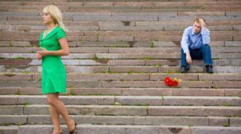 Skušala ga je usmerjati, pa je izgubil orientacijo.