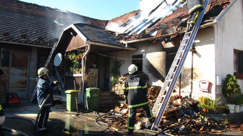 Požar hiše v Trati