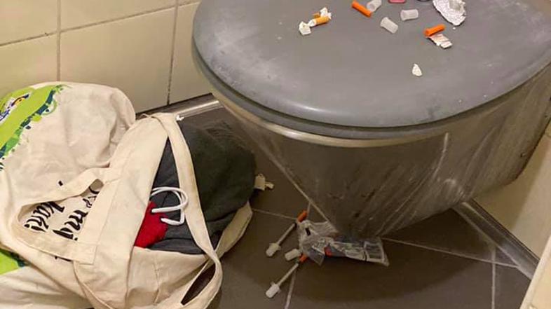 Razdejanje na stranišču v Piranu