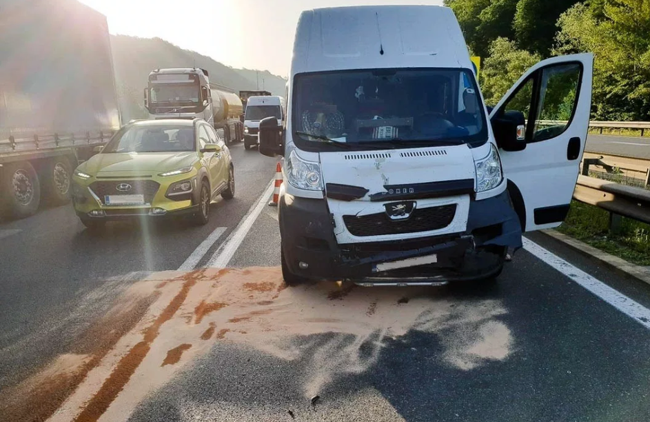 Prometna nesreča pri cestninski postaji Kompolje