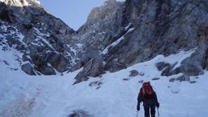 Alpinista sta sestopala po smeri Grapa v Babi, ki se nahaja med Jezersko Grapo i