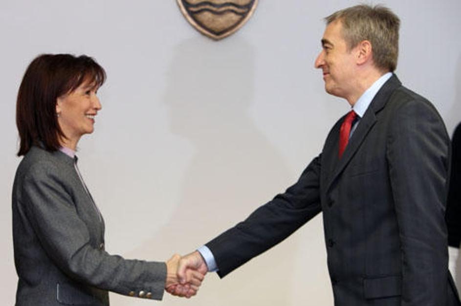 Barbara Brezigar in Aleš Zalar sta glede nadzora na nasprotnih bregovih.