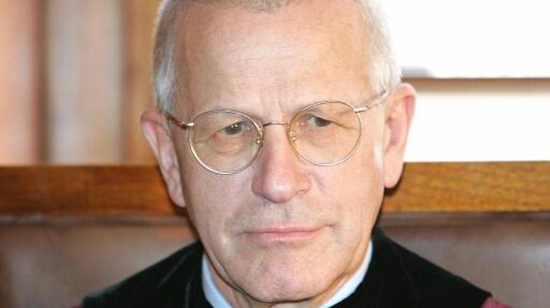 Jože Tratnik je novi predsednik ustavnega sodišča.