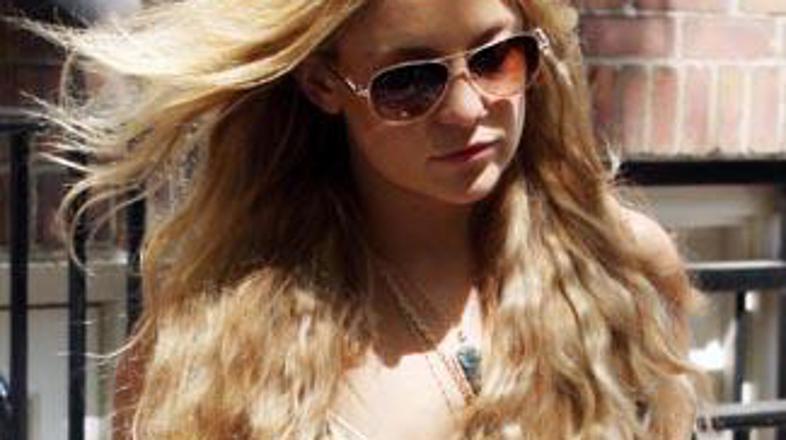 Mati jo želi videti v zvezi z Justinom.