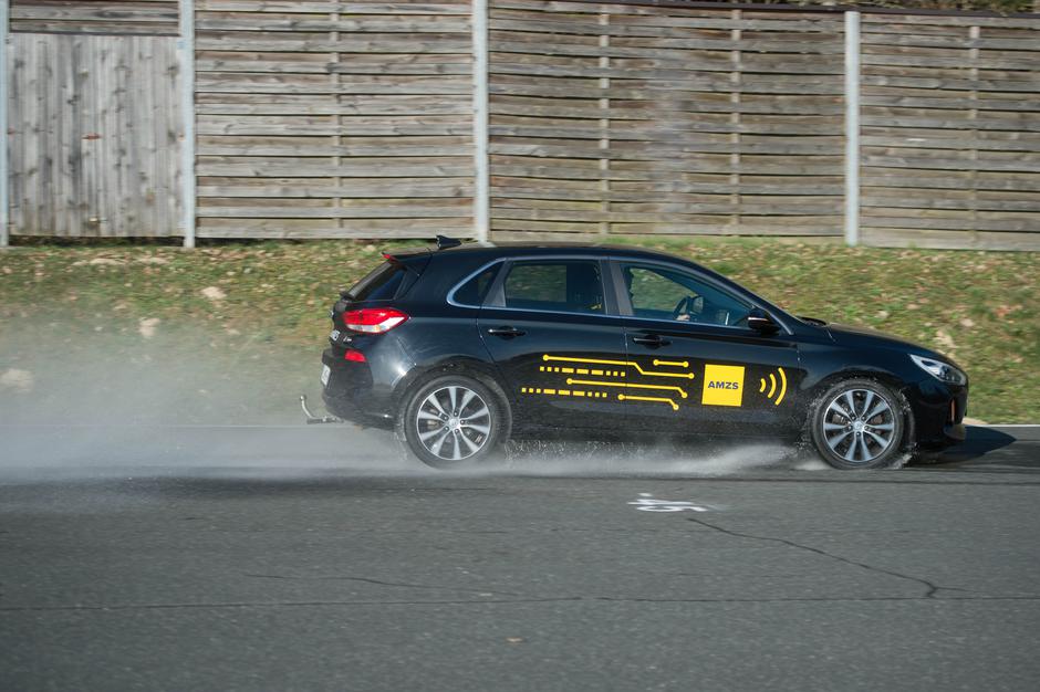 Test pnevmatik | Avtor: Anže Petkovšek