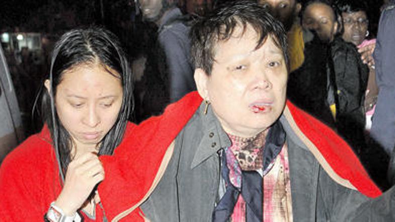 Potniki so bili zaradi neobičajnega pristanka vidno pretreseni. Nekateri so v ne