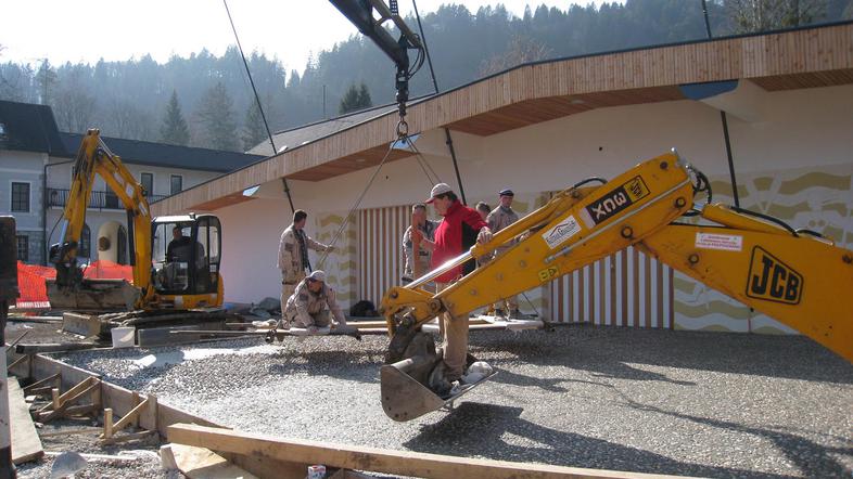 Delavci podjetja Kovinar gradnje so v Mali Zaki končali prenovo telovadnice in h