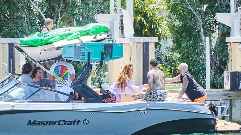 Shakira in Lewis Hamilton ujeta skupaj