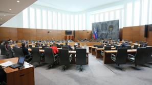 Novice: državni zbor odbor za notranje zadeve, javno upravo in lokalno samoupravo