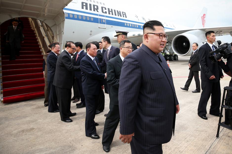 Kim Jong-un prispel v Singapur, priprave na srečanje Donalda Trumpa in Kima Jong-una | Avtor: epa