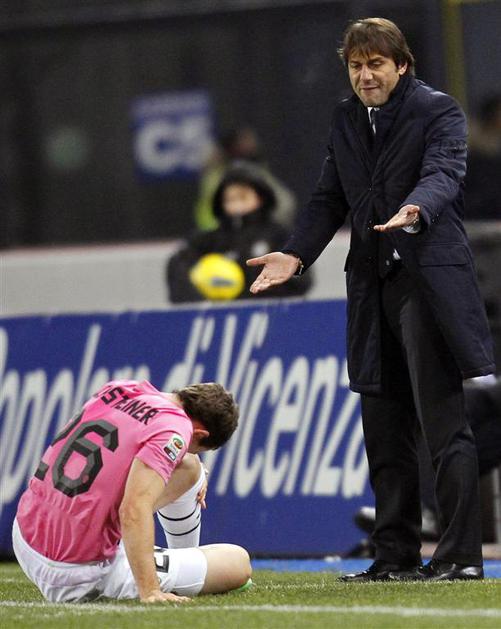 Lichtsteiner Conte Udinese Juventus Serie A Italija italijanska liga prvenstvo