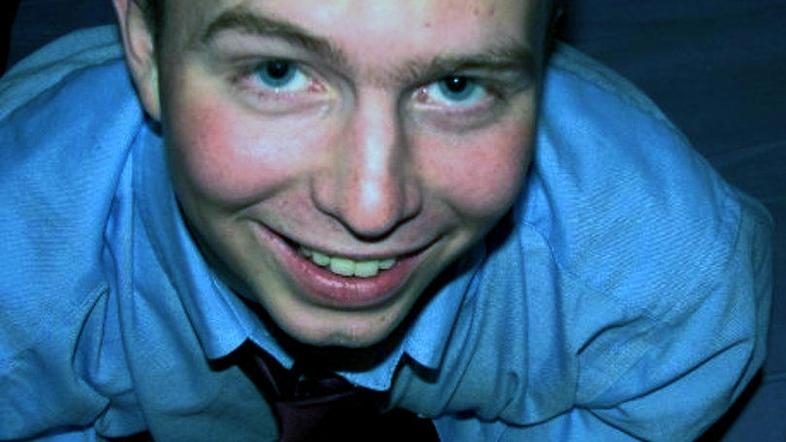 Manning je zaprt zaradi suma, da je WikiLeaksu predal na tisoče dokumentov ameri