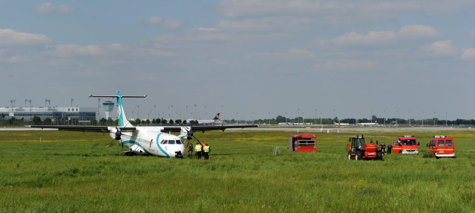 München zasilni pristanek Air Dolomiti 