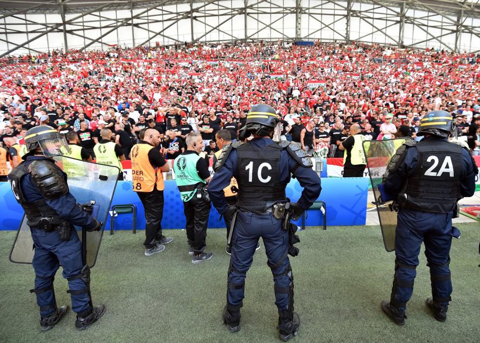 (Madžarska - Islandija)