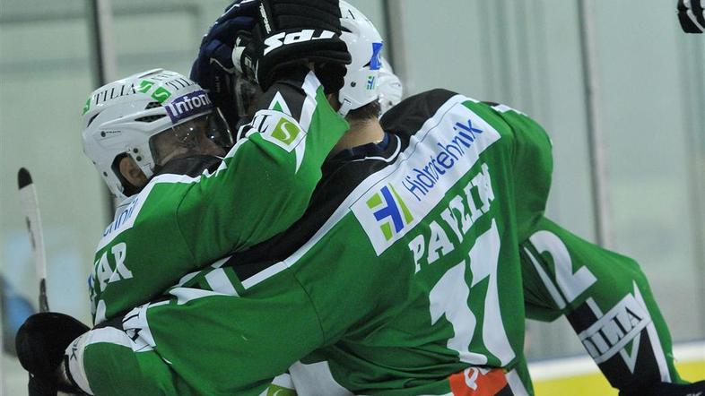 Žiga Pavlin je dosegel hat-trick za Olimpijo, ki je v Beljaku slavila prvič po s