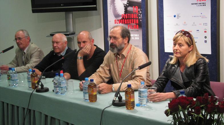 Žirija filmskega festivala, ki je ocenjevala 37 filmov, se je pri odločitvah za 