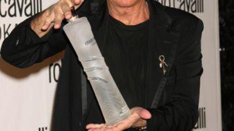 Roberto Cavalli proizvaja tudi vodko Premium.