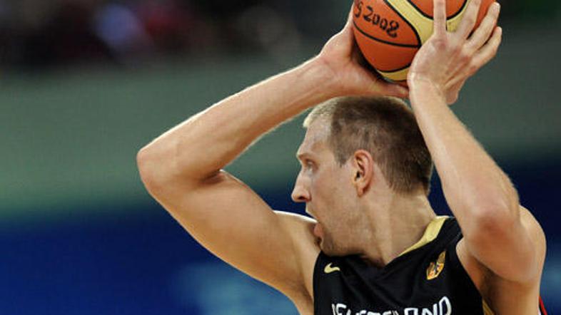 Dirk Nowitzki ima z reprezentanco bron iz SP leta 2002 in srebro z EP 2005.